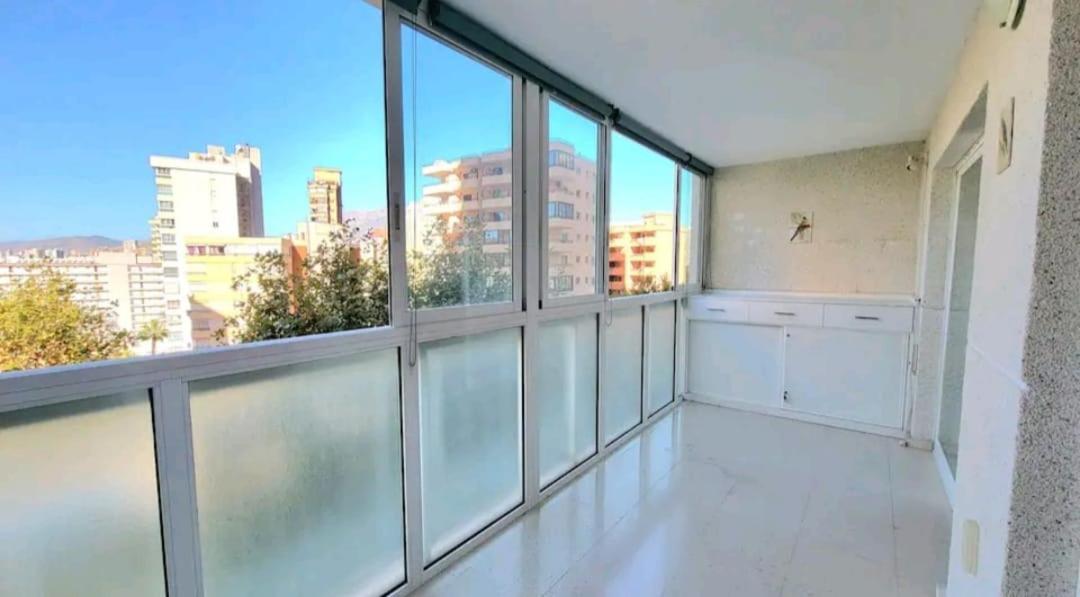 Apartament Vacanza Luxury Complex- Parking , Pool Only In The Summer , Rincon De Loix Benidorm Zewnętrze zdjęcie