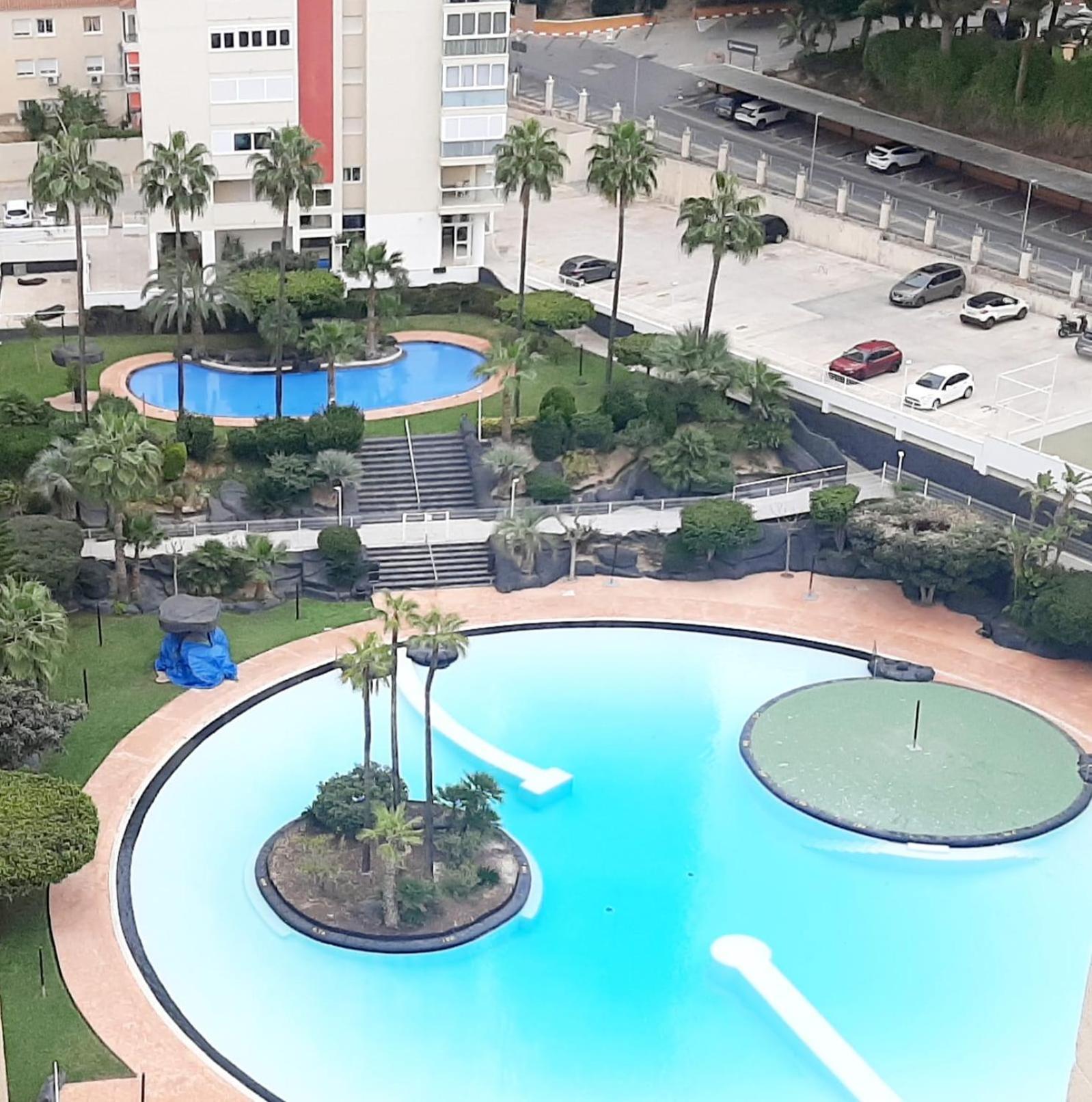 Apartament Vacanza Luxury Complex- Parking , Pool Only In The Summer , Rincon De Loix Benidorm Zewnętrze zdjęcie